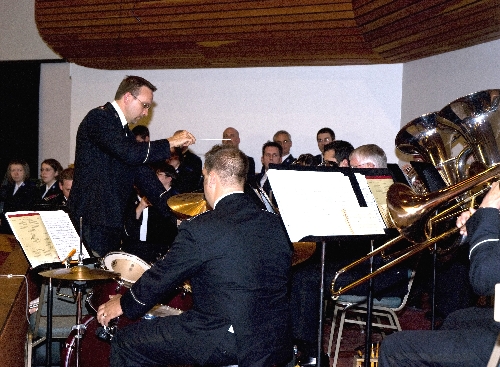 BM John Lam conducts CSB ensemble